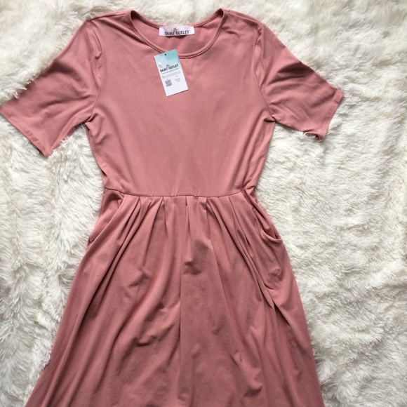 The Skirt Outlet Dresses & Skirts - Modest Midi Dress Mauve Rose Pink NWT Large